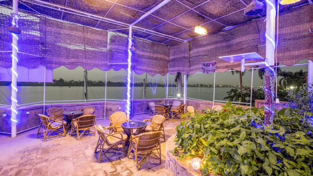 الفندق بيراميزا إيزيس الأقصر - الأقصر